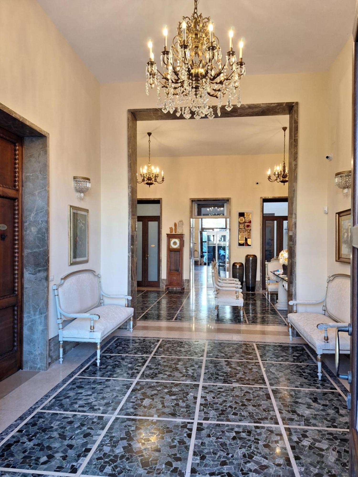 Dimora Charleston Lecce Parcheggio Privato In Loco Gratis Bed & Breakfast Exterior foto